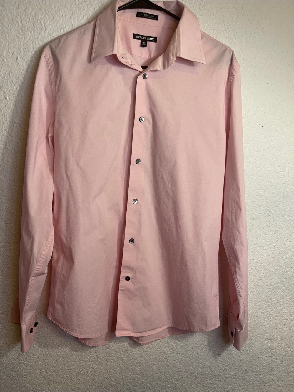 Express Men's Light Pink Long-Sleeve Dress Shirt